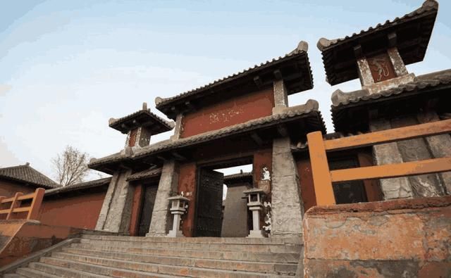 河南2.3亿建成的影视城，曾经门庭如市，如今门票35却成“空城”