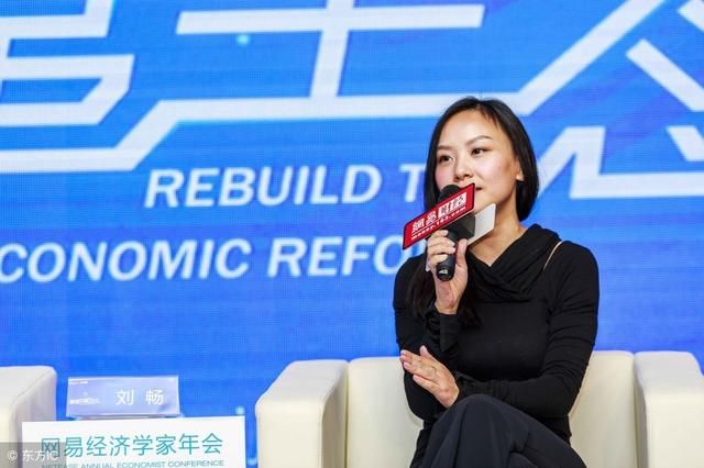 父亲是中国前首富，她回国后拒绝接班，不到5年赚到100亿！