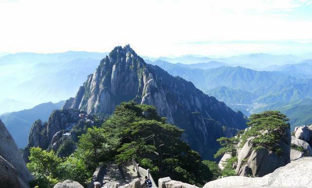 中国最有名的几座大山, 笑着上去, 跪着回来!