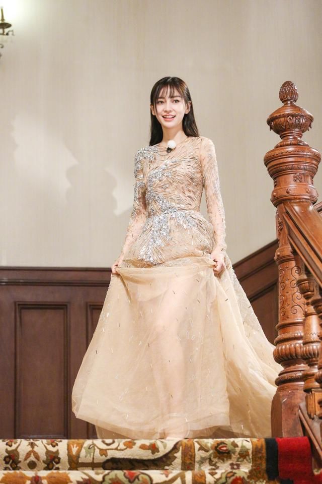 Angelababy：端庄优雅，魅力十分迷人！