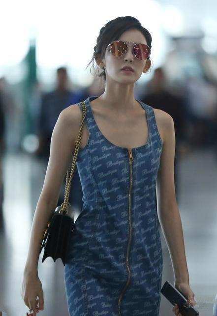 古力娜扎近看瘦如排骨, 看来还是远观比较美啊!