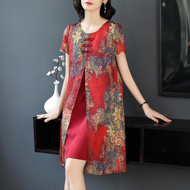 生动花枝的时尚的连衣裙,给你想要的自信,充满了时尚的品位