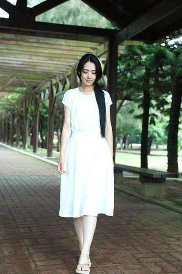 郭碧婷胆也太大了! 蕾丝短裤直接上阵, 女神形象人设崩塌了?