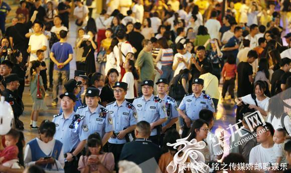 这个长假重庆实在是太太太火爆了!不愧网红城市顶流!