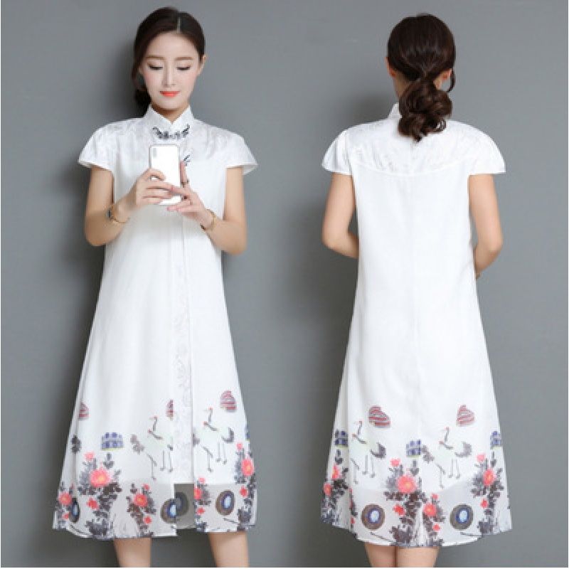 48岁老婆穿这种“改良旗袍”，其实优雅不失女人味，像个小仙女