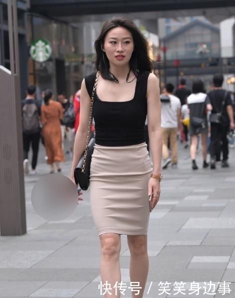  [出门在外]掇影: 美女, 出门在外, 请注意你的穿着