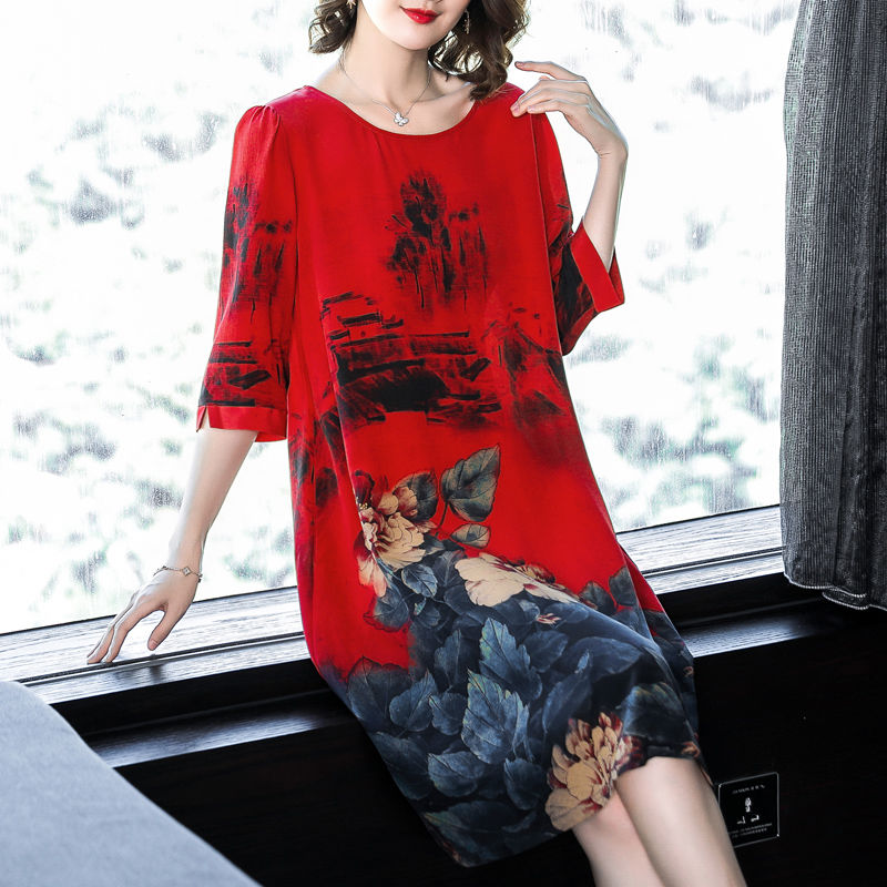 谁说丰满女人穿吊带不好看?看看这些图上的女人，魅力四射惹人眼