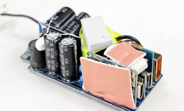  『倍思65W氮化镓』拆解报告：Baseus倍思65W 2C1A GaN氮化镓充电器BS-C915