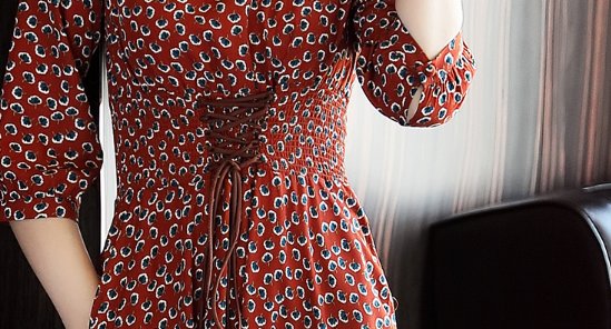 足足一天没眠，终于等到这“印花秋”裙，适合60后穿，超美腻