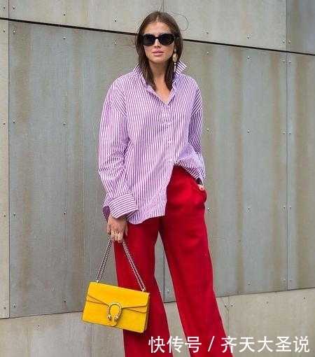 #气质#女人穿阔腿裤时,别总搭衬衫,当下流行这4种穿法,时髦又高级