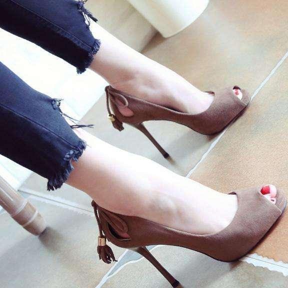 今夏流行时尚高跟鞋, 穿上让你做个气质女神