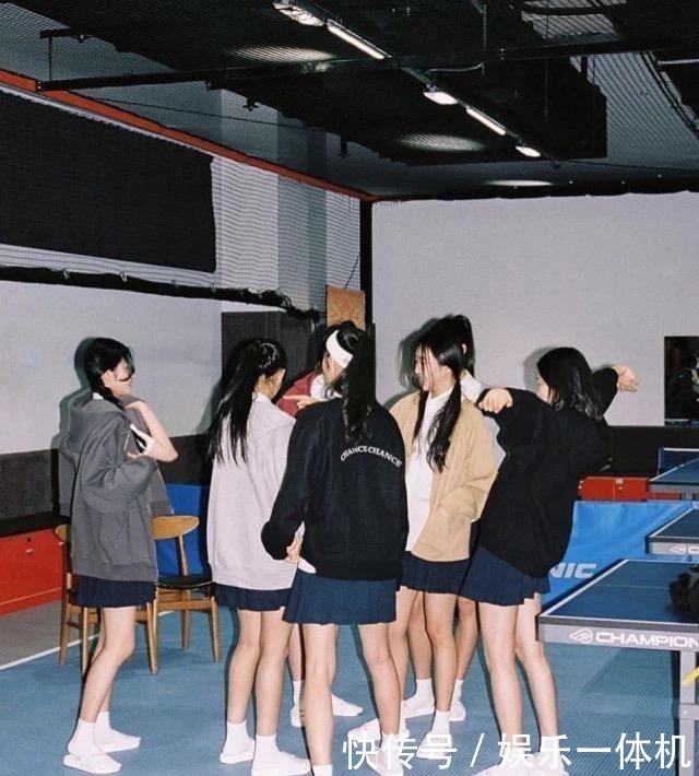 卫衣@好看的卫衣那么多,这4件“明星同款”,开春最推荐
