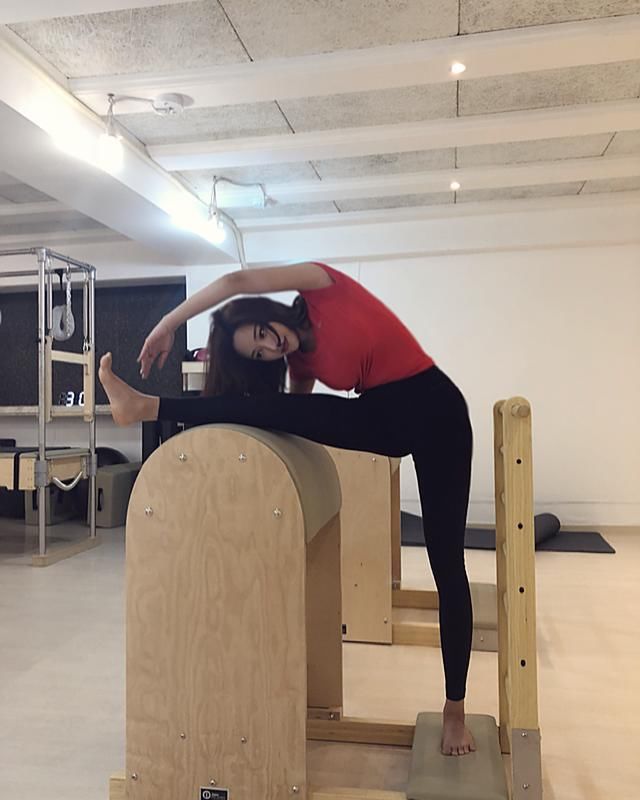 韩国健身网红，婀娜曲线迷人，身材性感女人味十足