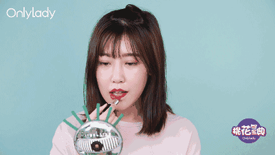 桃花宝典丨补涂口红好麻烦!这几款不脱妆口红你知道吗?