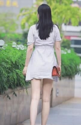 「清爽」白色细条纹连衣裙,素雅清爽,尽显气质女神的自信与温柔