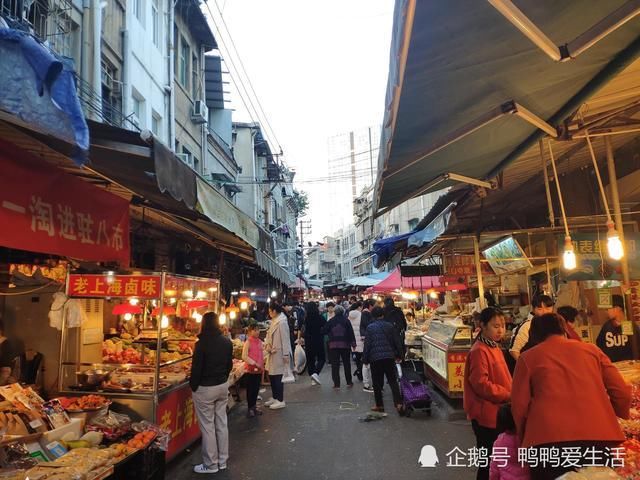 厦门年味最浓的地方，谢霆锋潘玮柏打卡，本地人又爱又恨