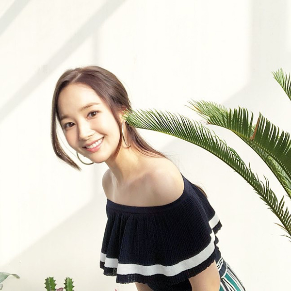 每个男人心中都有个金秘书