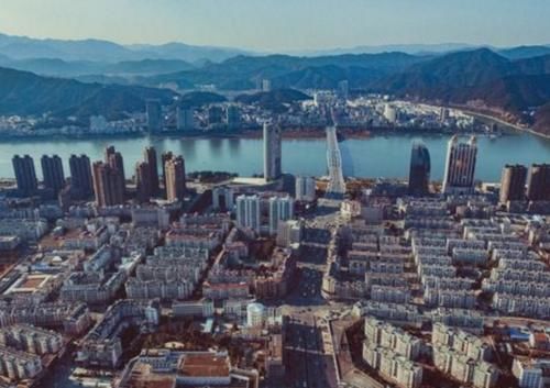  「买房」农民有必要用毕生积蓄到县城买房吗？看完心中有了答案