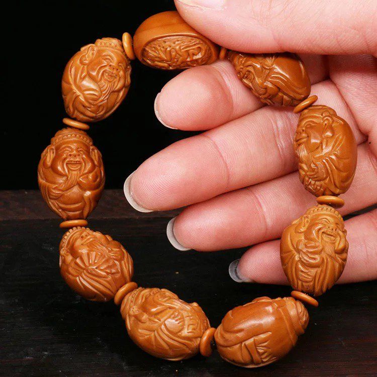 过时手串扔了吧，一夜间轰动文玩界的“流氓串”，独领风骚数百年