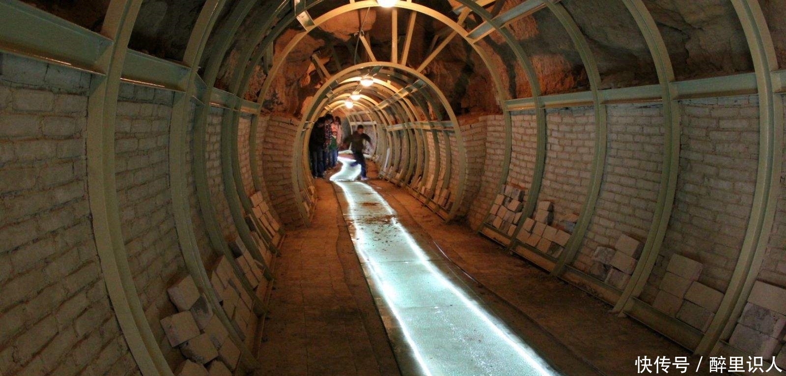  坎儿井：中国最伟大的地下工程：和长城、大运河齐名，修建工人