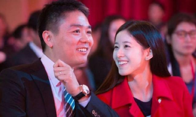 商业巨子行为不检,王思聪调侃后又悄悄删除言论,究竟事实为何