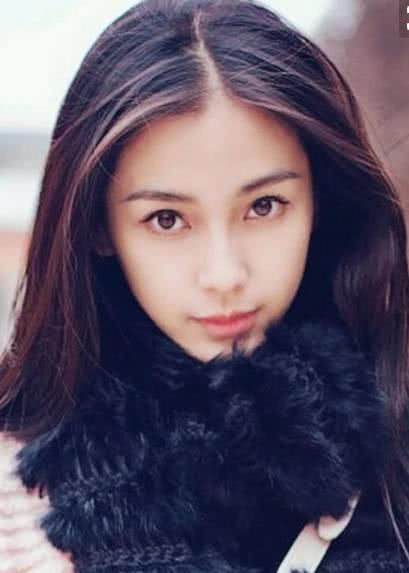 杨颖的5款发型，图2像邻家妹妹，图4成熟，最后一图最受她的喜爱