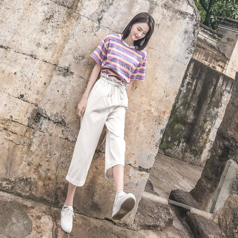 越来越多的女人，不选择穿连衣裙，都喜欢下面这阔腿裤套装