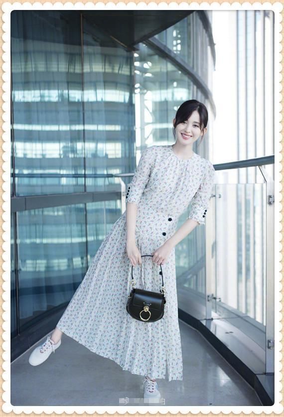 26岁古力娜扎还似少女，32岁杨幂已成大妈，整容脸果然经不起考验