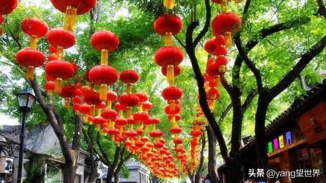 我国北京的南锣鼓巷，还有一个名字叫蜈蚣巷，大家能接受吗？