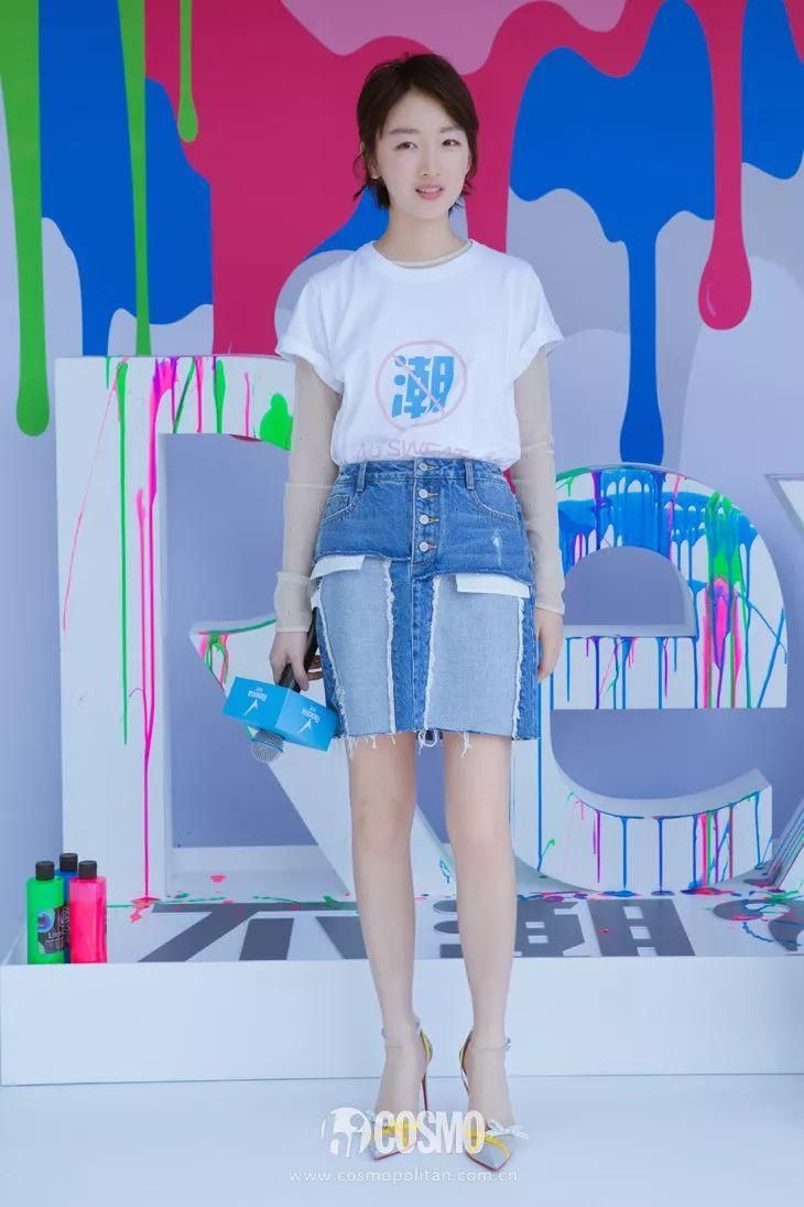 时髦办 | 两个月不见的刘亦菲穿上牛仔裙更美了