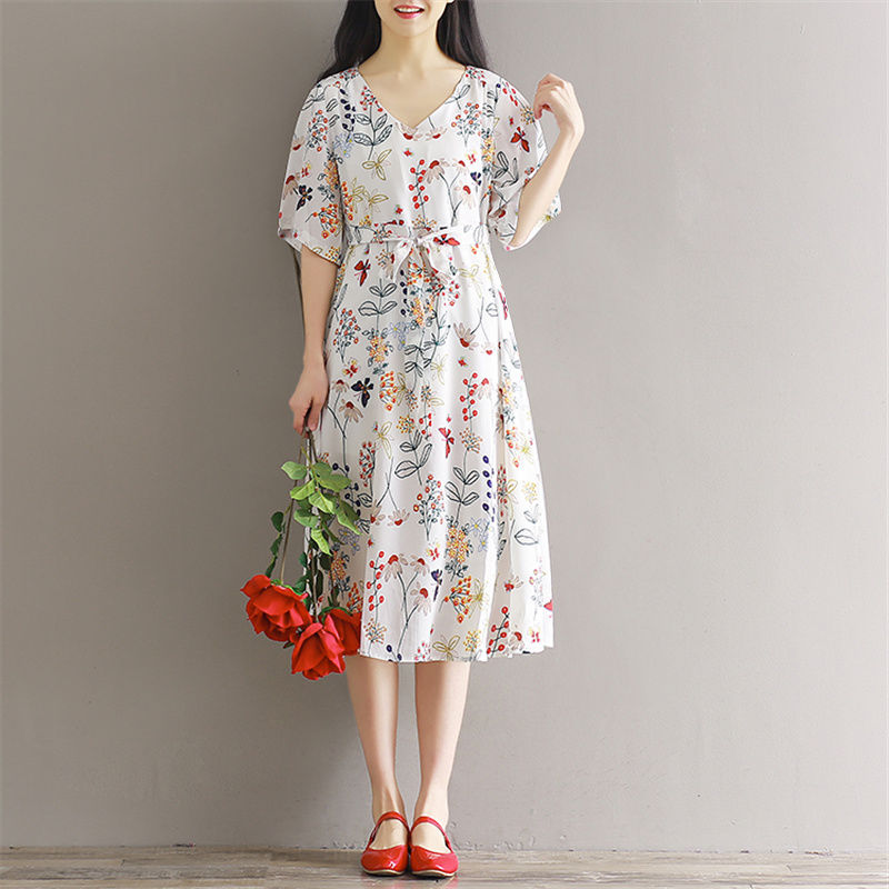 小清新风是最显美的，也是最显年轻的40左右的女人穿最合适不过