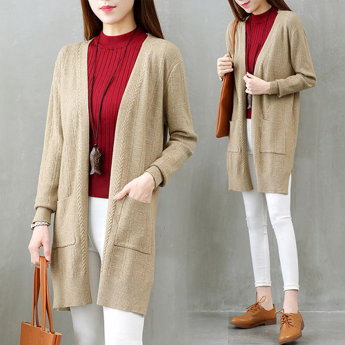 屁股大的女人，入秋别乱买，学这个女人穿开衫配七分裤，美的惊艳