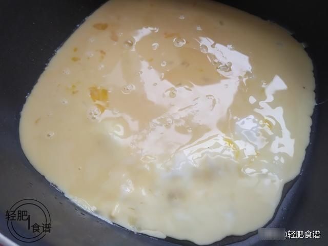  「米饭」蛋包饭难点：蛋皮零失败做法，只需加50克它，你也能给大家秀一手