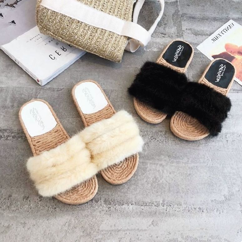 选择这样的凉鞋，给你的美足降降温~