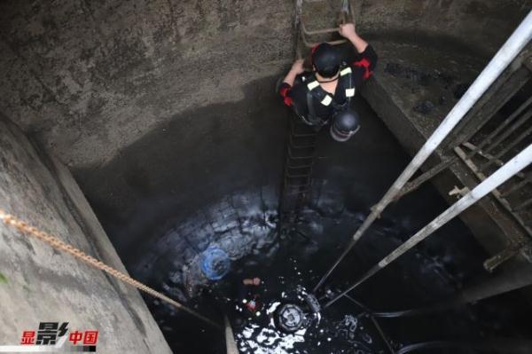 高铁如何“排泄”？ 揭秘15米深井下的“男保姆”