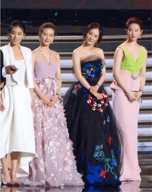 卓伟爆料刘姓女子同侍父子俩，称对方自甘堕落，又一女神沦陷了？