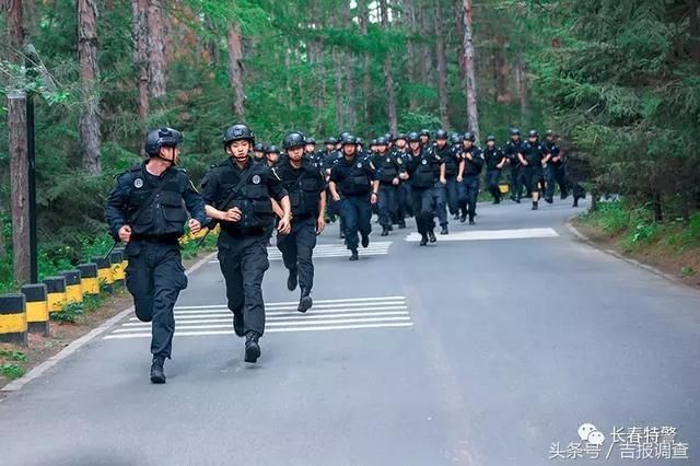 长春特警支队举行远程拉动野外演练,全力打造