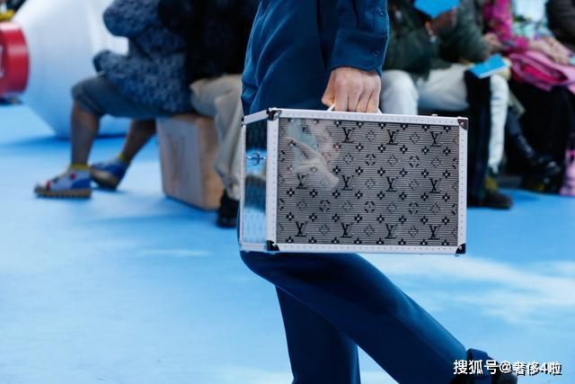  『传统』LV男装总监为路易威登男士设计的全新包袋， 旅行袋和箱子是亮点