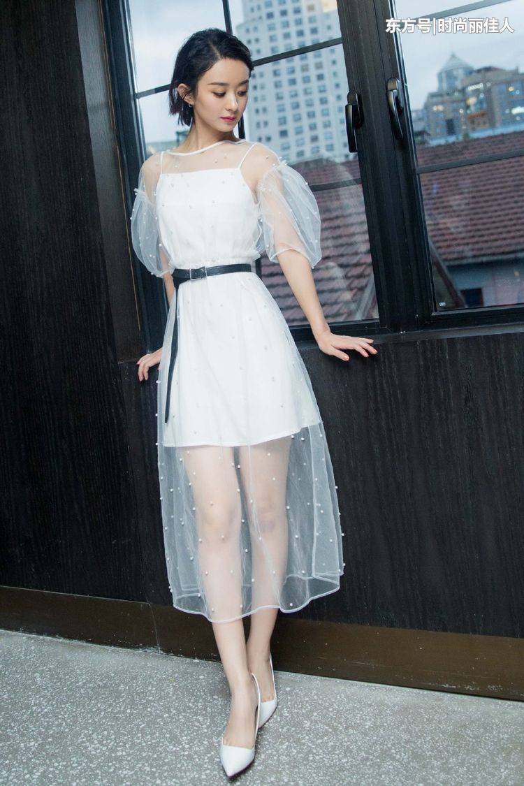 baby跟赵丽颖同穿一条裙子,没想到气质还是输给了赵丽颖