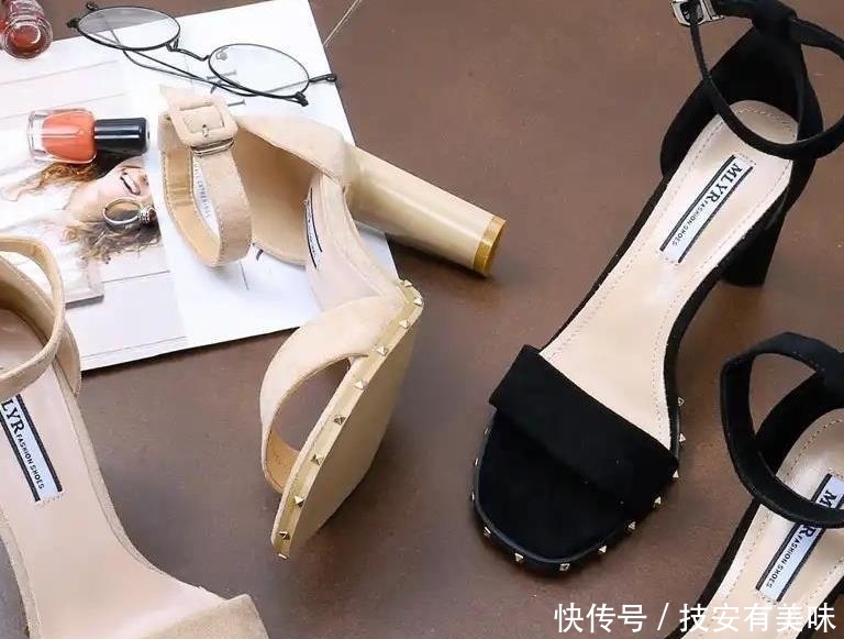  [美女]美女们都爱穿的一字扣高跟凉鞋,简约又精致,一双足以靓丽一夏天
