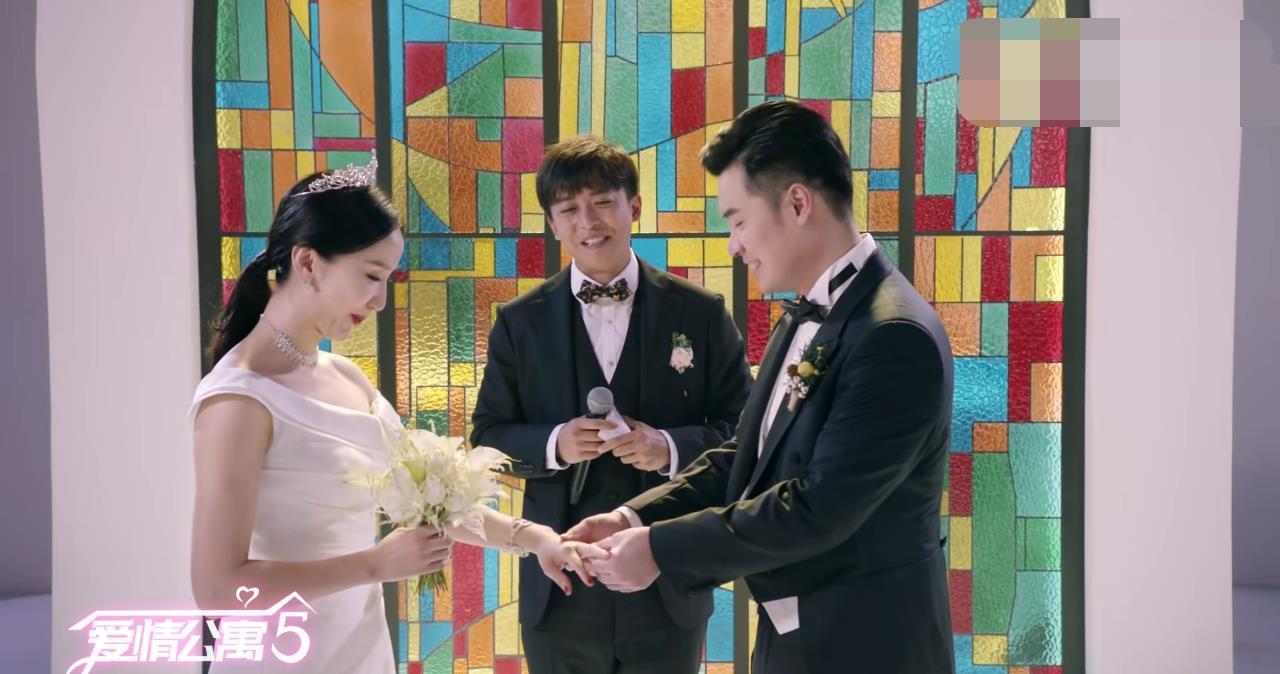 爱情公寓5有李晟