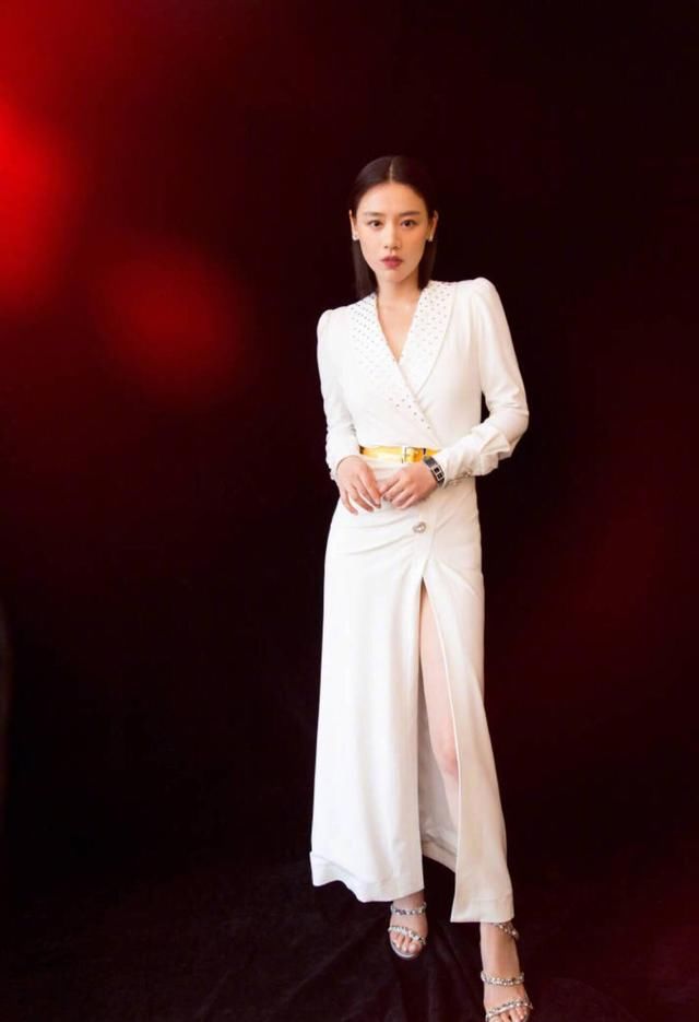 马思纯你穿白色真好看,以前咋没发现,以后麻烦多来点