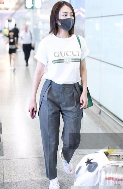 没有赵薇的身材就别穿条纹裤了，像马苏一样穿成买家秀就尴尬了！