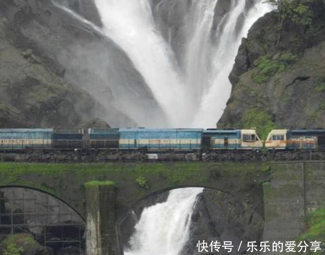 印度最“奇葩”火车,建在300米瀑布之下,一开门窗就会被淹没