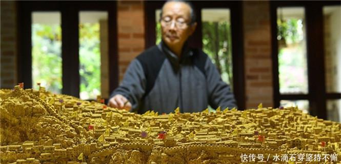  地标@7旬老人用泡沫雕刻出1944年老重庆, 完美还原133条街道、32个地标！