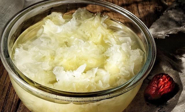  「大S」美白居然这么简单？大S教你制作同款杏仁露！让你的皮肤白到发光！