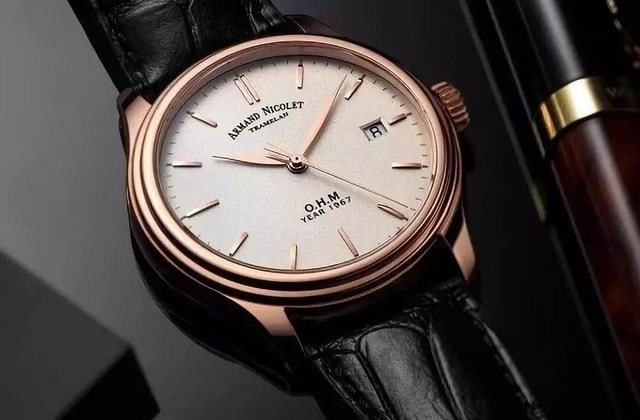 男人月薪5万没存款,一定是中了这几款表的毒!