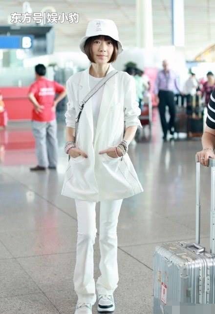 鲁豫终于不再是“大头娃娃”了，长胖了不少，气质大变样!