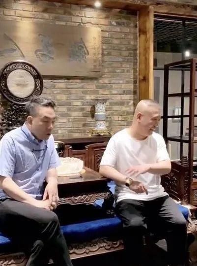  「巴掌」相声界最牛的人！郭德纲被他扇巴掌反赔笑脸，住3千平豪宅富得流油