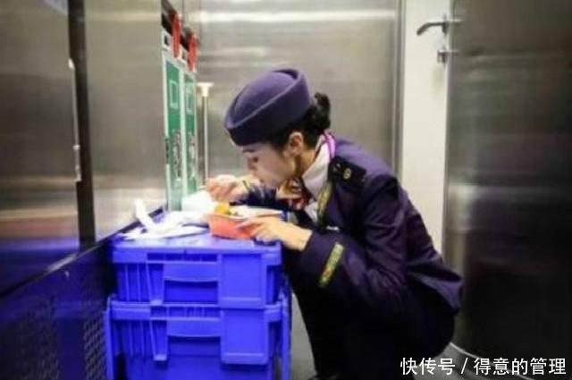  离职率|为什么高铁乘务员的离职率越来越高离职员工无奈道出实情